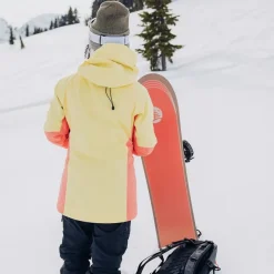 [ak] Upshift Womens Gore-Tex Snowboard Jacket