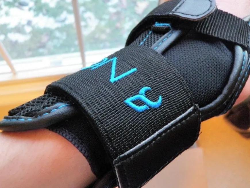 Flex Ski/Snowboard Wrist Guards