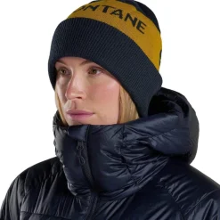 Logo Cuffed Beanie