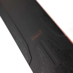 Mantra 102 Flat Freeride Skis 2025