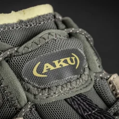 Omnia V-Light Gore-Tex Men Walking Shoes