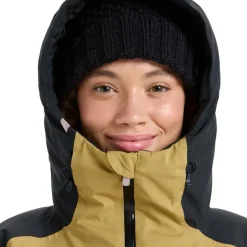 Stormdash Insulated Women's Ski/Snowboard Jacket