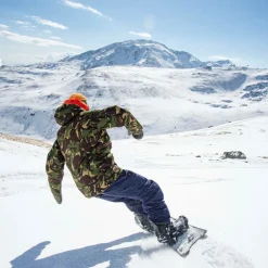 The Mosquito Resort/Powder Snowboard 2026