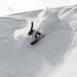 The Mosquito Resort/Powder Snowboard 2026